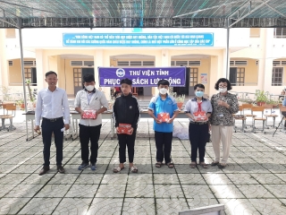 Thư viện tỉnh: Phục vụ sách lưu động tại Trường THCS Khưu Văn Chông xã An Thanh, huyện Bến Cầu