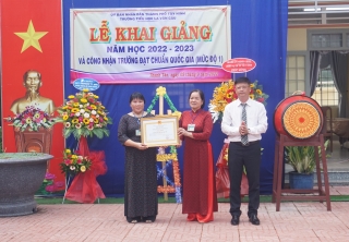 Trường tiểu học La Văn Cầu ( TP.Tây Ninh) đạt chuẩn quốc gia mức độ 1