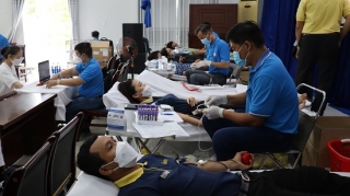 Hội Chữ thập đỏ thành phố Tây Ninh: Vận động cán bộ, nhân viên cơ quan, doanh nghiệp hiến máu tình nguyện