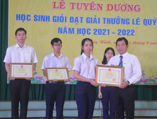 Khen thưởng 411 học sinh đoạt giải Lê Quý Đôn