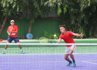 Hai tay vợt Phạm Minh Tuấn, Nguyễn Đắc Tiến vào tứ kết