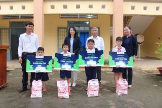 Công ty TNHH Đức Thành: Trao học bổng Tiếp sức đến trường cho học sinh huyện Tân Biên