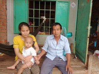 Thị xã Hòa Thành: Gia đình cháu bé bị bệnh hiểm nghèo cần sự giúp đỡ