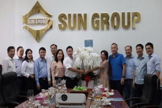 Chủ tịch UBND tỉnh thăm, chúc mừng các doanh nghiệp nhân Ngày Doanh nhân Việt Nam