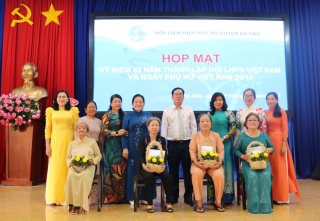 Gò Dầu: Họp mặt kỷ niệm 92 năm ngày thành lập Hội LHPN Việt Nam 20.10