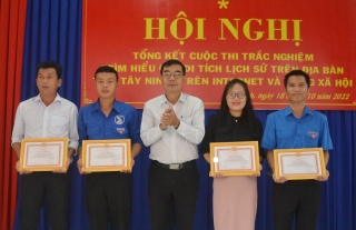 Trao giải cuộc thi trắc nghiệm  “Tìm hiểu các di tích lịch sử trên địa bàn tỉnh Tây Ninh”