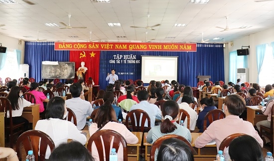 Trung tâm Kiểm soát bệnh tật tỉnh: Tập huấn nghiệp vụ chuyên môn cho cán bộ y tế trường học năm học 2022-2023