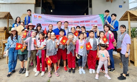 Hào hứng với chương trình “Giáo dục kỹ năng thực hành xã hội và trải nghiệm sáng tạo cho thiếu nhi”