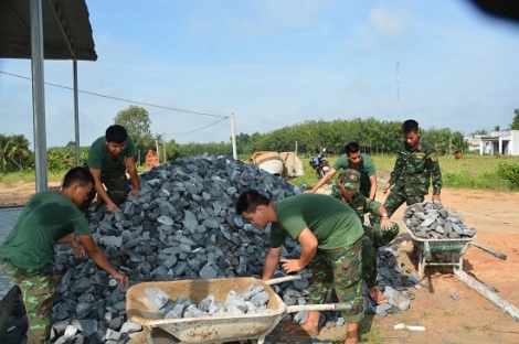 Chung sức xây dựng quê hương