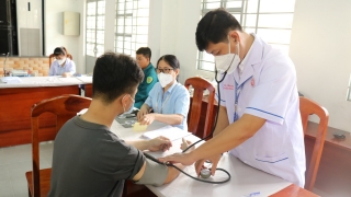 Gò Dầu: Khám sức khoẻ công dân nhập ngũ năm 2023
