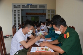 Ban CHQS thị xã Hòa Thành: Khám sức khỏe công dân nhập ngũ năm 2023