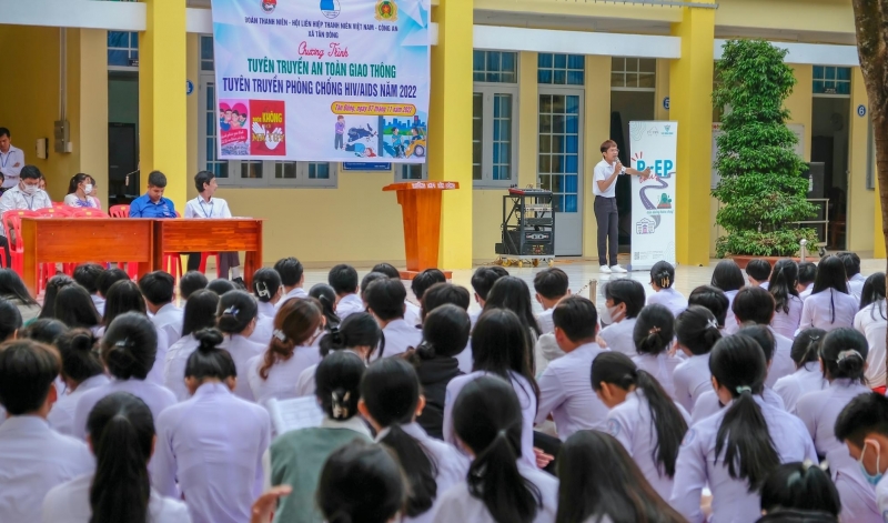 “Chấm dứt dịch AIDS - Thanh niên sẵn sàng!”