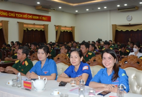 Bộ CHQS tỉnh: Sinh hoạt “Ngày pháp luật Việt Nam”