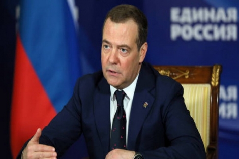 Medvedev: "Nga một mình chống lại NATO và phương Tây"