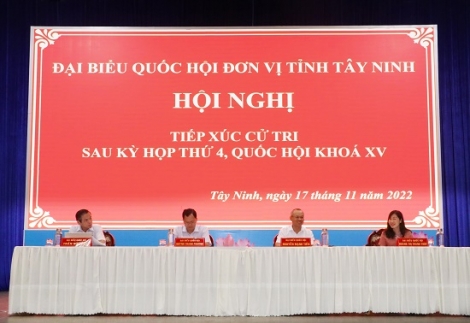 Đoàn đại biểu Quốc hội tỉnh Tây Ninh tiếp xúc cử tri sau Kỳ họp thứ 4