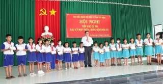 Trưởng Ban Tuyên giáo Trung ương tiếp xúc cử tri tại xã Tân Hưng