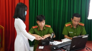 Công an TP. Tây Ninh: Đẩy nhanh tiến độ cấp CCCD cho học sinh