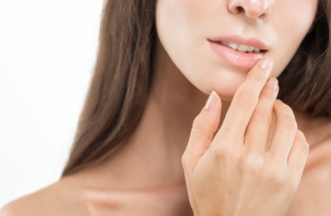 7 dấu hiệu đôi môi nói gì về sức khỏe của bạn?