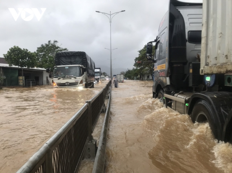 Mưa lũ ở miền Trung chưa có dấu hiệu chấm dứt trong những ngày tới