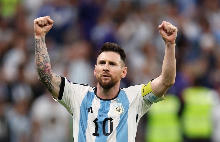 Messi bùng nổ, Argentina loại Hà Lan ở tứ kết World Cup 2022