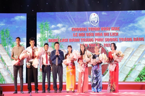 Khai mạc Lễ hội văn hoá, du lịch Nghề làm bánh tráng phơi sương Trảng Bàng năm 2022