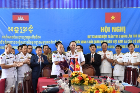 Hải quân Việt Nam - Campuchia: Rút kinh nghiệm tuần tra chung lần thứ 30