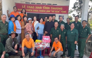 Chùa Thiền Lâm Gò Kén: Trao tặng nhà tình thương và quà cho hộ nghèo tại huyện Châu Thành tỉnh Bến Tre