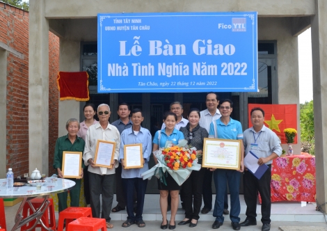 Tân Châu: Bàn giao 3 căn nhà tình nghĩa cho gia đình chính sách