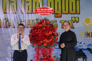 Trưởng Ban Dân vận Tỉnh uỷ Trương Nhật Quang: Chúc mừng lễ Giáng sinh tại giáo xứ Tây Ninh
