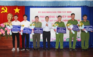 Phát động và tiếp nhận ủng hộ, tài trợ Quỹ phòng, chống tội phạm tỉnh Tây Ninh