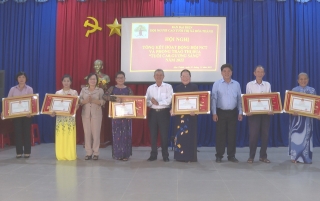 Hoà Thành: 7 hội viên Người cao tuổi được nhận bằng khen UBND tỉnh