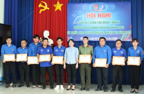 Huyện đoàn Gò Dầu: Thực hiện tốt việc hỗ trợ thanh niên và học sinh nghèo vượt khó