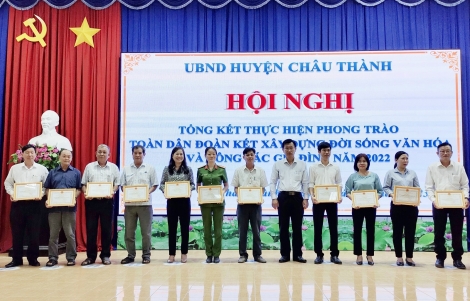 Huyện Châu Thành: Hơn 32 ngàn hộ đạt danh hiệu gia đình văn hóa