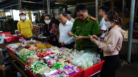 Bảo đảm nguồn cung hàng hoá phục vụ tết