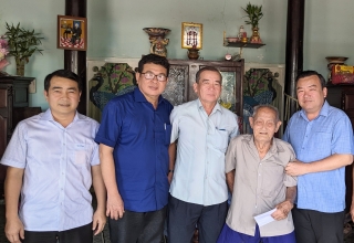 Phó Bí thư Thường trực Tỉnh uỷ Phạm Hùng Thái: thăm, chúc Tết các gia đình chính sách, người cao tuổi tại thị xã Trảng Bàng