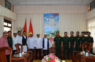 Ban Đại diện cộng đồng Hồi giáo Islam tỉnh Tây Ninh: Chúc tết Bộ CHQS tỉnh
