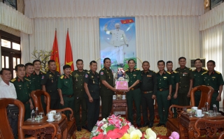 Thăm, chúc tết Bộ CHQS tỉnh Tây Ninh