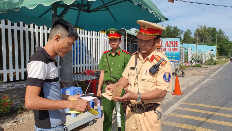 Gần 8.000 trường hợp vi phạm trật tự, an toàn giao thông