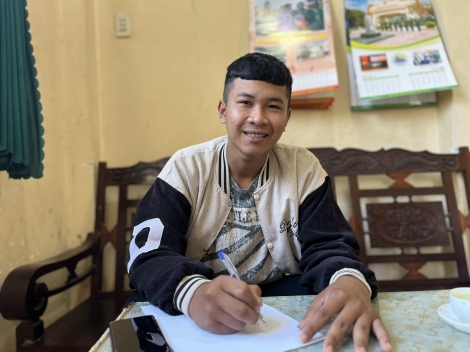 Thanh niên Khmer hăng hái tình nguyện nhập ngũ