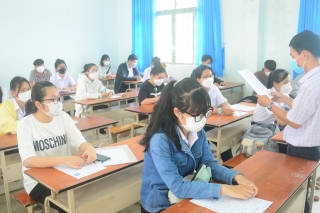 Giáo viên Tây Ninh: Ủng hộ việc cấm thí sinh mang thiết bị ghi âm, ghi hình vào phòng thi