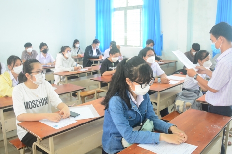 Giáo viên Tây Ninh: Ủng hộ việc cấm thí sinh mang thiết bị ghi âm, ghi hình vào phòng thi
