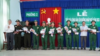 Thành phố Tây Ninh: Các phường, xã tiễn công dân lên đường nhập ngũ năm 2023