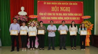 Tân Biên: Khen thưởng 40 tập thể và 200 cá nhân đạt thành tích xuất sắc trong các phong trào thi đua yêu nước