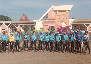 Đoàn xe đạp “Hành trình du xuân” vòng quanh 3 nước Việt Nam, Campuchia, Thái Lan về đến Việt nam