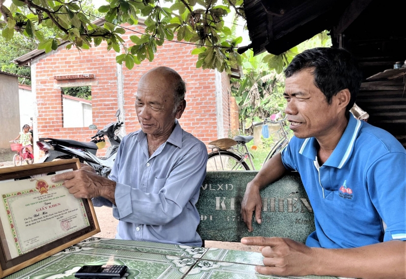 Già làng- những “người lính” vùng biên