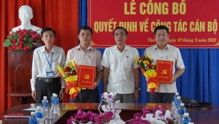 Huyện uỷ Tân Biên: Công bố 9 quyết định về công tác cán bộ