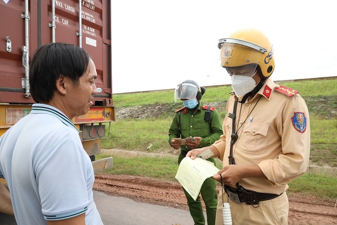 Lập biên bản 20 trường hợp xe quá tải