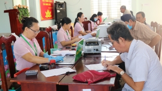 Gò Dầu: 33 hộ dân xã Hiệp Thạnh được giải ngân vốn chương trình nước sạch vệ sinh môi trường nông thôn