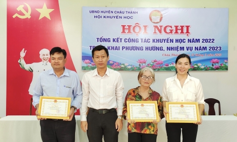 Châu Thành: Trên 39.000 gia đình đăng ký gia đình hiếu học