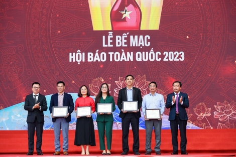 Bế mạc Hội báo toàn quốc năm 2023: Làm chủ nền tảng số, hướng đến tương lai